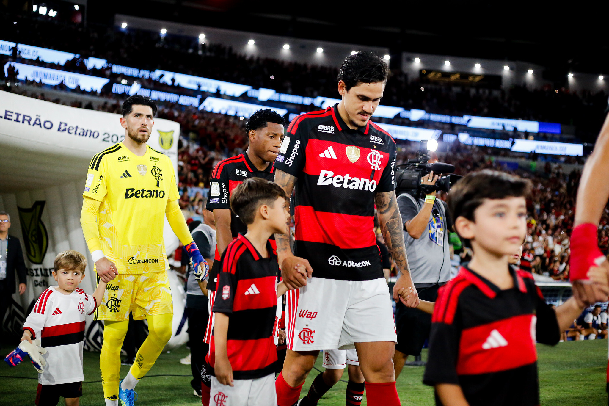 Flamengo entrando em campo pela Libertadores